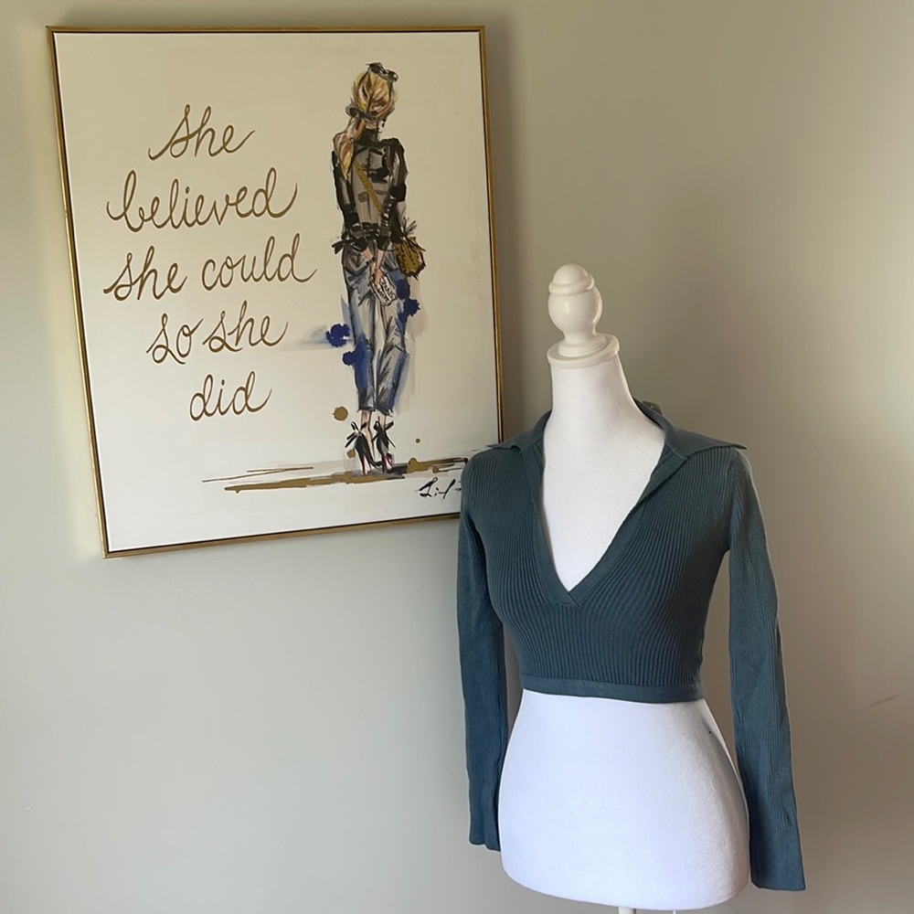 Timing Los Angeles Size S NWT crop sweater blouse